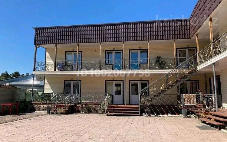 Дом · 2 комнаты · 40 м², Кенесары 58/1 — Напротив Мечети за 20 000 〒 в Бурабае — фото 2