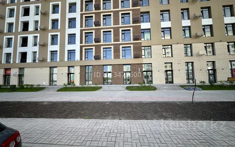 Свободное назначение, офисы, магазины и бутики, общепит, салоны красоты, фитнес и спорт, медцентры и аптеки, образование, развлечения, кабинеты и рабочие места, студии · 37 м² за 600 000 ₸ в Астане, Нура р-н — фото 2