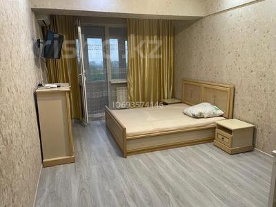 1-комнатная квартира, 45 м², 5/9 этаж помесячно, мкр Сайран 84г за 230 000 〒 в Алматы, Ауэзовский р-н