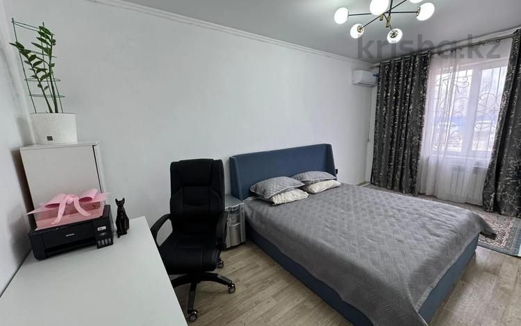 1-бөлмелі пәтер · 42 м² · 1/3 қабат, Мкр. Гульдер 1160, бағасы: 18 млн ₸ в  — фото 2