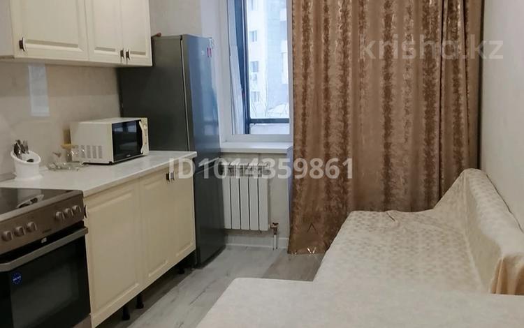 1-бөлмелі пәтер · 45 м² · 3/13 қабат, Тауелсиздик 34/9, бағасы: 15 000 ₸ в Астане, Алматы р-н — фото 2