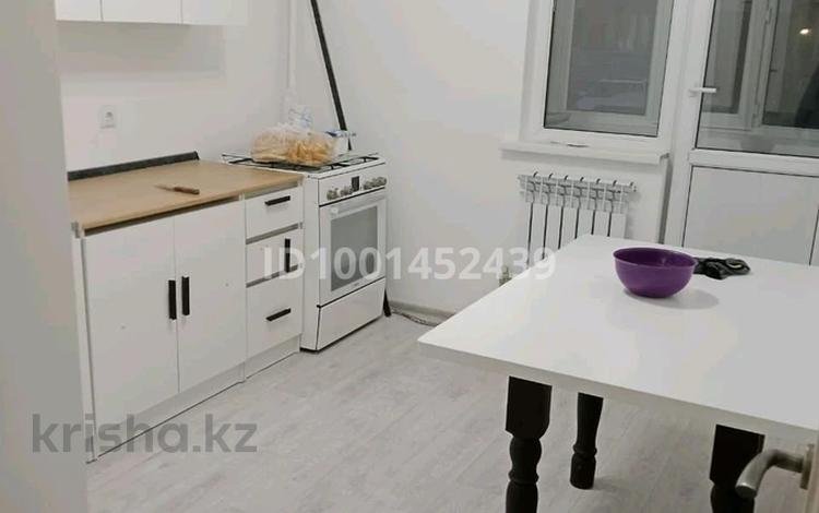 2-комнатная квартира · 54 м² · 1/9 этаж, мкр Самгау 46 — Рыскулова-Петрова за 230 000 ₸ в Алматы, Алатауский р-н — фото 2