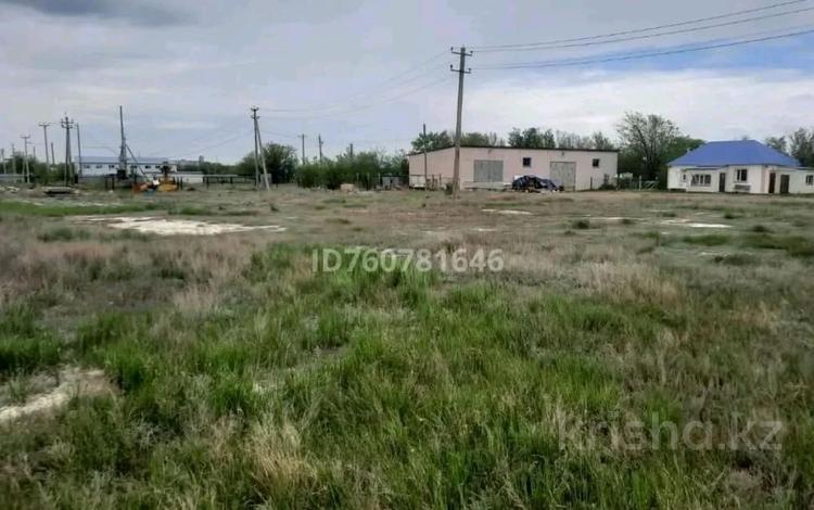 Промбаза · 100 соток, Северная промзона 2а — Заправка Меркурий. Лайфтранс за 250 млн 〒 в Аксае — фото 2