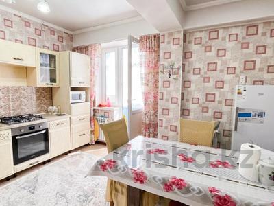 4-комнатная квартира · 112 м² · 3/3 этаж, самал за 40 млн 〒 в Талдыкоргане, мкр Самал