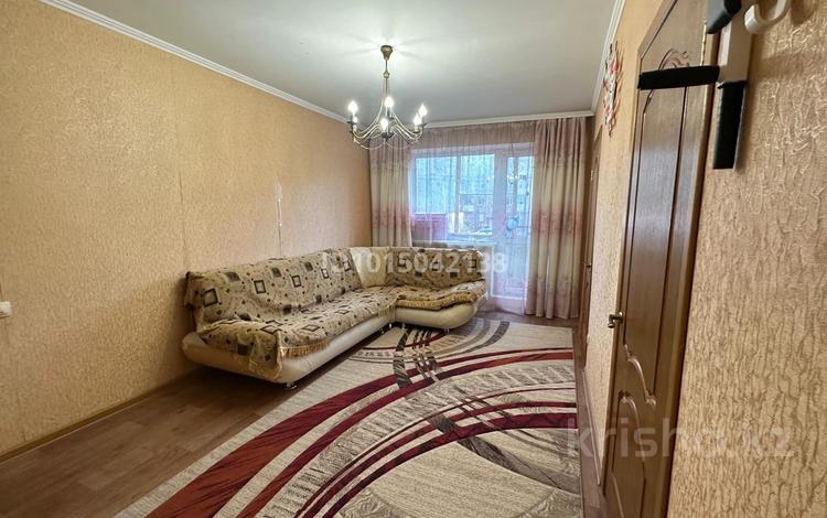 4-комнатная квартира · 60.8 м² · 2/5 этаж, Майкудук, мкр Восток-2 13 за 19.5 млн ₸ в Караганде, Алихана Бокейханова р-н — фото 2