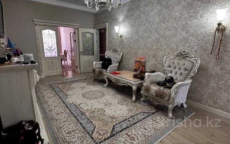 3-комнатная квартира · 130 м² · 11/14 этаж, 17-й мкр 7 за 74 млн ₸ в Актау — фото 2
