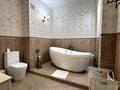 3-комнатная квартира · 130 м² · 11/14 этаж, 17-й мкр 7 за 74 млн ₸ в Актау — фото 28