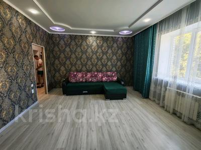 2-комнатная квартира · 75 м² · 2/3 этаж, Темир масина за 230 000 ₸ в Уральске