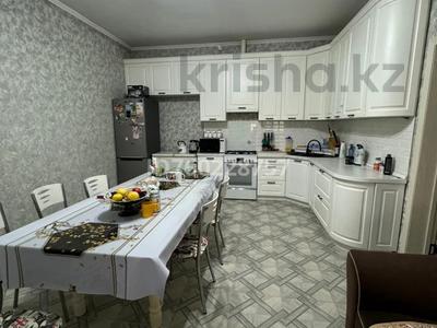 Отдельный дом · 5 комнат · 180 м² · 10 сот., Күйші Даулеткерей — Центр Байсерке, рядом поликлиника, Базар за 52 млн 〒