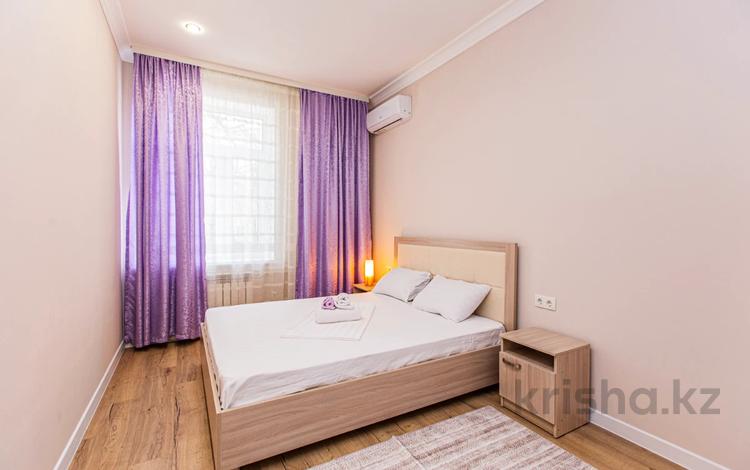 3-бөлмелі пәтер · 60 м² · 2/3 қабат, Желтоксан 103 — Казбек Би, бағасы: 35 000 ₸ в Алматы, Алмалинский р-н — фото 2