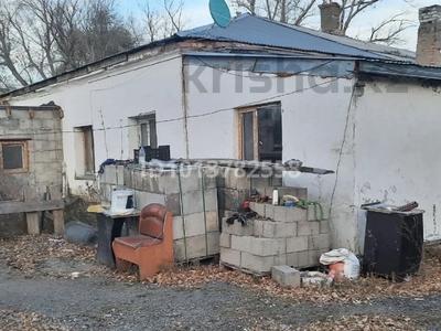 Часть дома · 3 комнаты · 80 м² · 10 сот., Цементная 1 — Бывший цементный завод, поселок вдоль трассы за 3.5 млн ₸ в Караганде, Алихана Бокейханова р-н