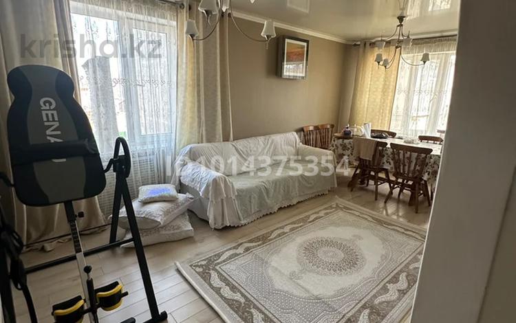3-комнатная квартира · 70 м² · 3/5 этаж, Сазда-1, Ибатова 51 — За БЦ «Мир» за 200 000 ₸ в Актобе — фото 2