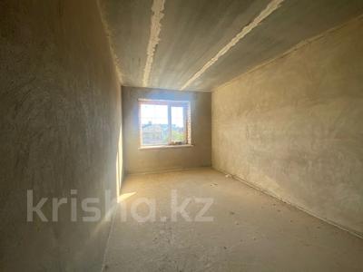 3-комнатная квартира · 100 м² · 5/5 этаж, Кунаева за 31 млн 〒 в Уральске
