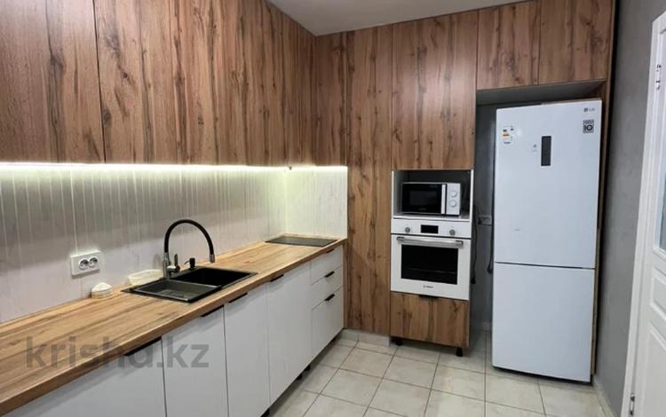 1-комнатная квартира · 45 м² · 2/9 этаж, мкр Аккент 29 за 250 000 〒 в Алматы, Алатауский р-н — фото 4