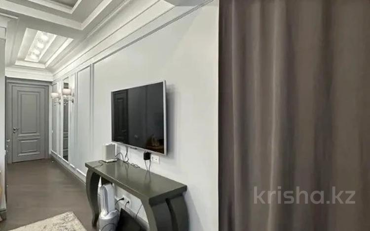 4-бөлмелі пәтер · 166 м² · 6/10 қабат, Кабанбай Батыра 15, бағасы: 168 млн ₸ в Алматы, Медеуский р-н — фото 2