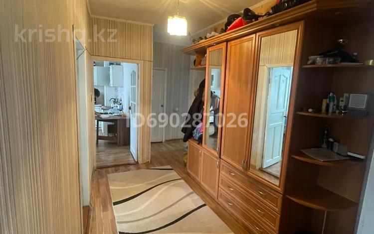3-комнатная квартира · 80 м² · 9/10 этаж, мкр Юго-Восток, Шахтеров 74 за 250 000 ₸ в Караганде, Казыбек би р-н — фото 17