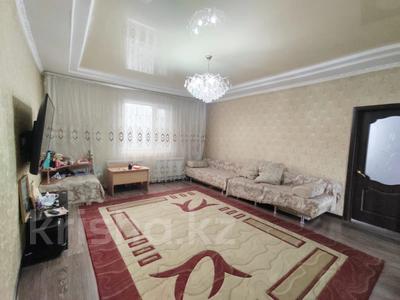 Отдельный дом • 2 комнаты • 264 м² • 3.5 сот., Богембай батыра за 47 млн 〒 в Семее