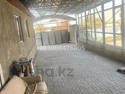 Отдельный дом · 4 комнаты · 180 м² · 6 сот., Қудайбердиева 153 — Уалиханова за 75 млн ₸ в 