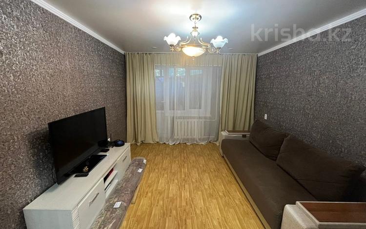 3-бөлмелі пәтер · 56.9 м² · 3/5 қабат, ул. Мухамеджана Тынышпаева 139, бағасы: 30 млн ₸ в Усть-Каменогорске, Ульбинский — фото 2