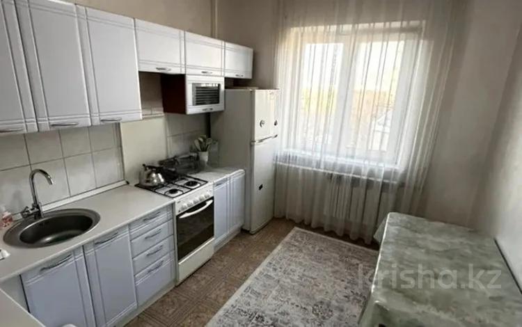 1-бөлмелі пәтер · 40 м² · 8/9 қабат, мкр Аксай-3, бағасы: 27 млн ₸ в Алматы, Ауэзовский р-н — фото 3