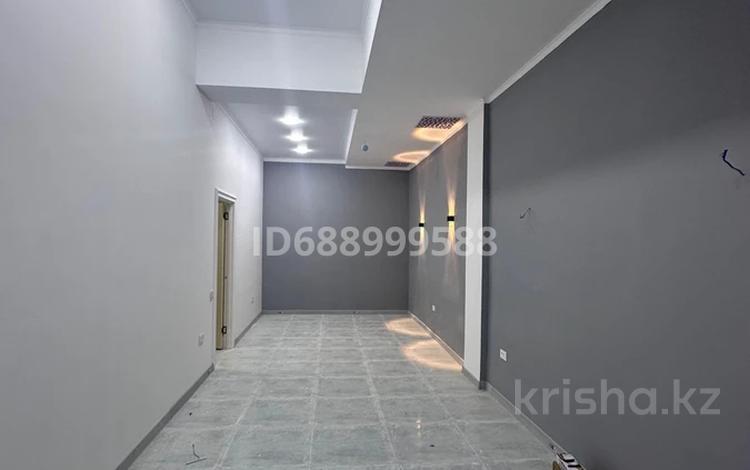 Еркін, кеңселер, дүкендер мен бутиктер, сұлулық салондары · 57 м², бағасы: 180 000 ₸ в Актау, 20-й мкр — фото 15