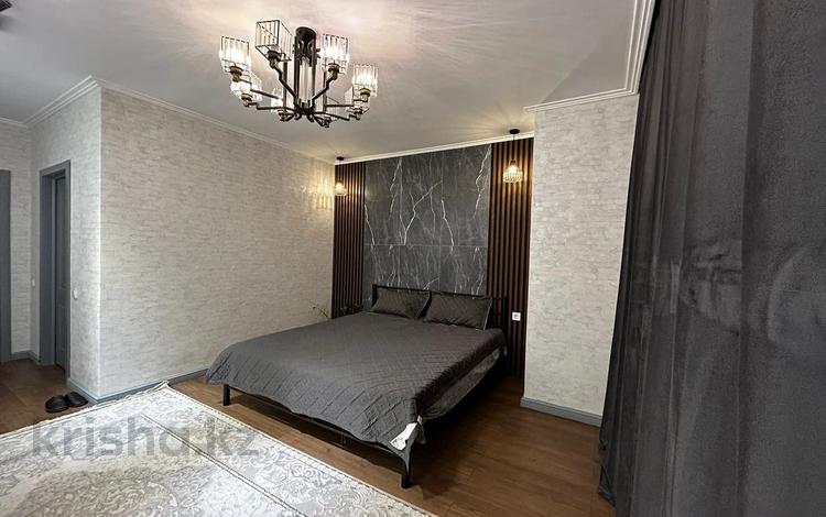 4-комнатная квартира, 130 м², 8/9 этаж помесячно, Туран 55/4 — №24