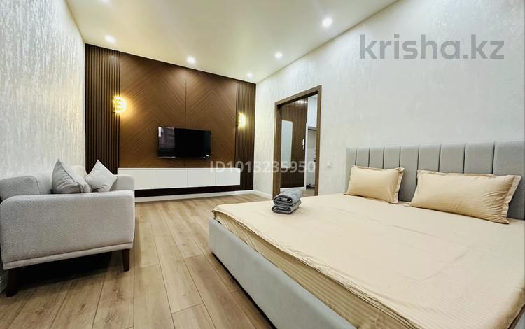 1-бөлмелі пәтер · 50 м² · 2/8 қабат, мкр. Алтын орда, Мустафы Шокая 2вк1, бағасы: 16 000 ₸ в Актобе — фото 2