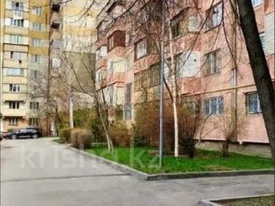 1-комнатная квартира, 41 м², 2/5 этаж, мкр Мамыр-1 за 26.2 млн 〒 в Алматы, Ауэзовский р-н
