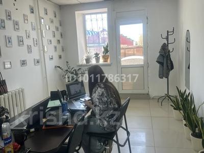 Свободное назначение, офисы, магазины и бутики, склады, салоны красоты, медцентры и аптеки, образование, развлечения, студии · 53.8 м² за 300 000 〒 в Астане, Алматы р-н