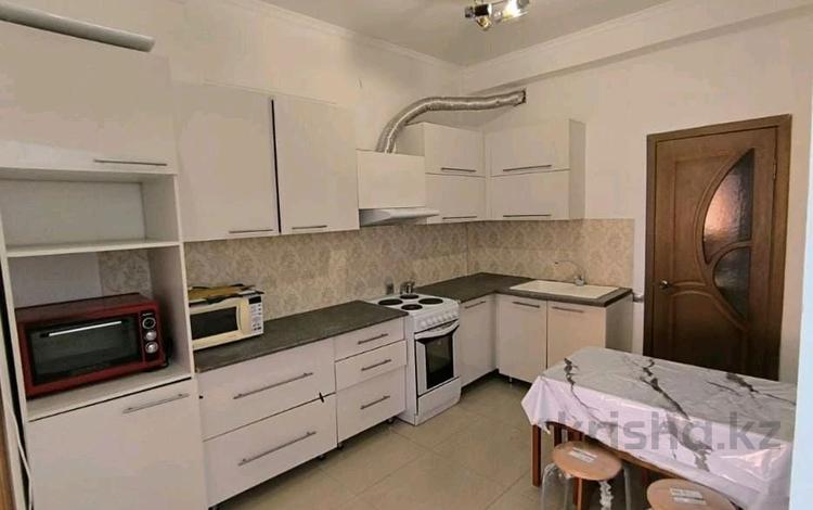 2-комнатная квартира · 65 м² · 11/18 этаж, Туркестан 2 за 200 000 ₸ в Астане, Есильский р-н — фото 2