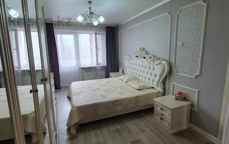 4-комнатная квартира, 76 м², 5/5 этаж, мкр Тастак-1 за 40.7 млн 〒 в Алматы, Ауэзовский р-н — фото 16