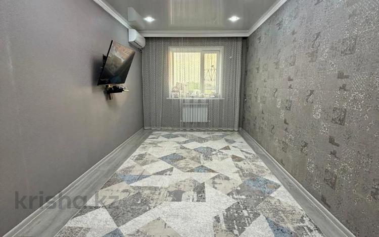 2-бөлмелі пәтер · 60.5 м² · 6/6 қабат, Строитель ш/а., бағасы: 25 млн ₸ в Уральске, мкр Строитель — фото 11