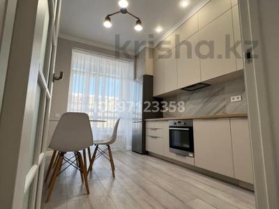 3-комнатная квартира, 76 м², 5/10 этаж помесячно, Мухамедханова 8 за 395 000 〒 в Астане, Есильский р-н