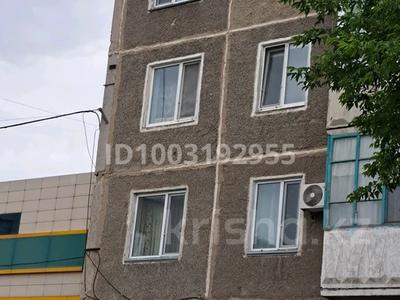4-комнатная квартира · 80 м² · 4/6 этаж, Желтоксан 37А — Желтоксан Камзина за 90 000 〒 в Аксу