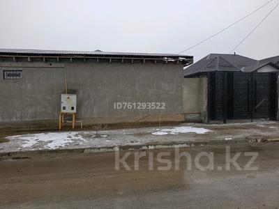 Отдельный дом · 6 комнат · 180 м² · 8 сот., Ахмет Биримжанов 60 — 15 мкр за 40 млн 〒 в Таразе