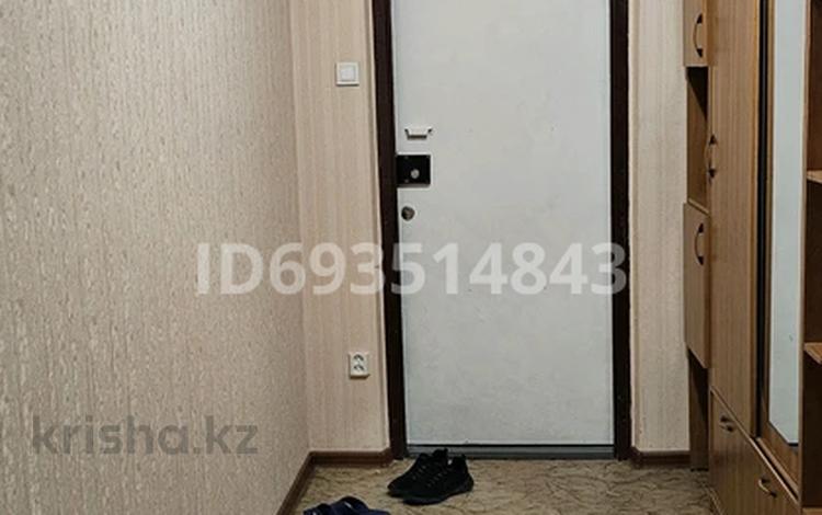 2-комнатная квартира, 52 м², 6/9 этаж, 4 мкр 47 за 17.5 млн 〒 в Аксае — фото 2