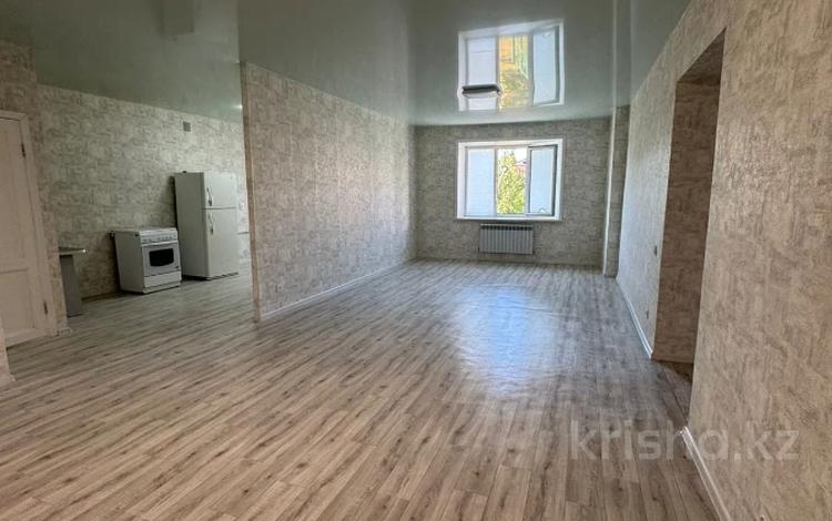 3-бөлмелі пәтер · 99 м² · 3/9 қабат, Кобыланды Батыра 36А, бағасы: 38.5 млн ₸ в Костанае — фото 2