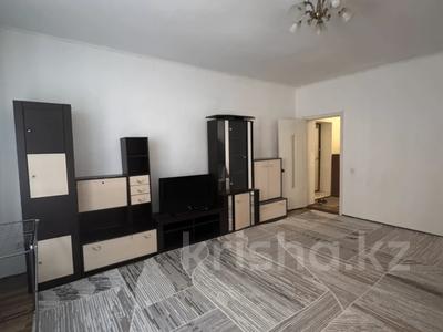 1-комнатная квартира · 55 м² · 2/5 этаж, мкр Самал-3, Достык 117/5 за 270 000 〒 в Алматы, Медеуский р-н