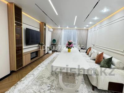 3-комнатная квартира · 118 м² · 7/11 этаж, Ораз Жандосов көшесі, 94а блок 43 44 за 98 млн ₸ в Алматы, Бостандыкский р-н