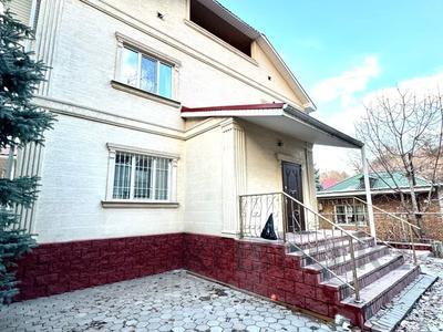 Отдельный дом · 8 комнат · 390 м² · 6 сот., Кастеева за 397 млн 〒 в Алматы, Медеуский р-н