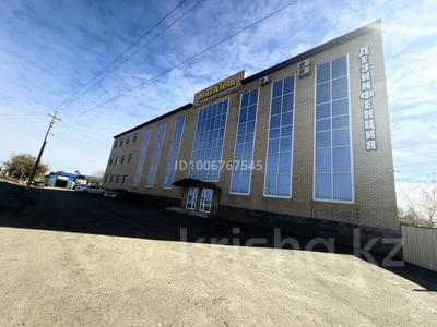 Магазины и бутики · 2400 м² за 2.4 млн 〒 в Актобе, мкр. Курмыш