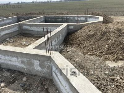 Жер телімі · 8 сотық, Аль-Фараби 52а — Садик Алтын бесік, бағасы: 22 млн ₸ в Айганыме