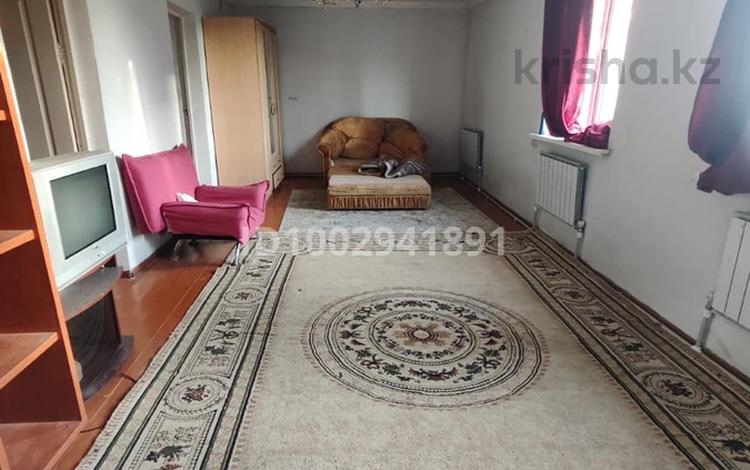 Отдельный дом · 3 комнаты · 100 м² · 8 сот., Тбилисская 43 43 — Возле Айропорта за 250 000 ₸ в Алматы, Турксибский р-н — фото 5