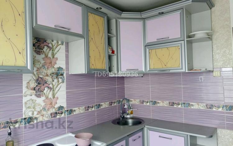 2-бөлмелі пәтер · 54 м² · 7/9 қабат, Физкультурная 2, бағасы: 25 млн ₸ в Семее — фото 8