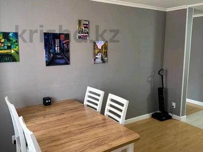 3-комнатная квартира · 59 м² · 1/5 этаж, мкр Новый Город, Комиссарова 32а за 27 млн 〒 в Караганде, Казыбек би р-н