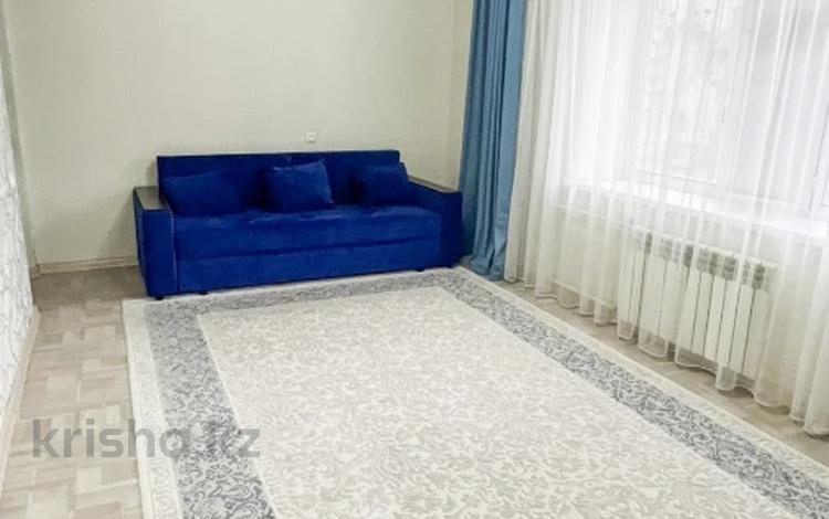 2-комнатная квартира, 50 м², 2/5 этаж, Самал за 18 млн 〒 в Талдыкоргане, мкр Самал — фото 2
