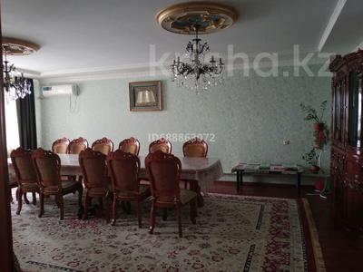 Отдельный дом · 8 комнат · 287 м² · 10 сот., Муратбаева 37 — Байтурсынова, Муратбаева за 38 млн ₸ в Алге