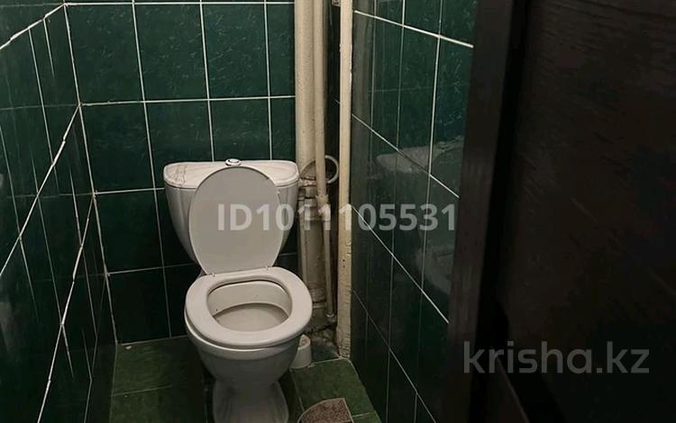 2-бөлмелі пәтер · 45 м² · 4/5 қабат, Валиханова 44 — Жулдыз садик, бағасы: 9 млн ₸ в Кентау — фото 2
