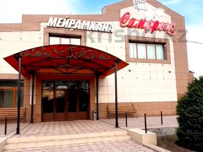 Свободное назначение, офисы, магазины и бутики, склады, азс, автосервисы и автомойки, общепит, салоны красоты, сельское хозяйство, бани, гостиницы и зоны отдыха, медцентры и аптеки, образование, развлечения · 2000 м² за 320 млн 〒 в Талдыкоргане