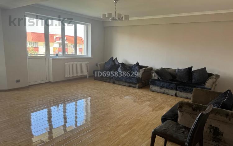 3-бөлмелі пәтер · 120 м² · 5/5 қабат, мкр Думан-2 6, бағасы: 400 000 ₸ в Алматы, Медеуский р-н — фото 2